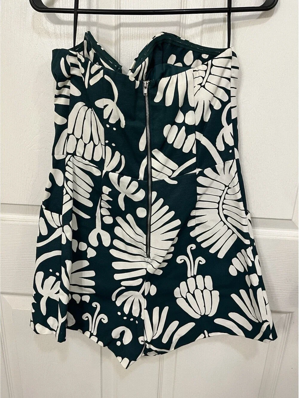 H&M Conscious Leaf Print Strapless Romper Pockets Boning size 12 Green White